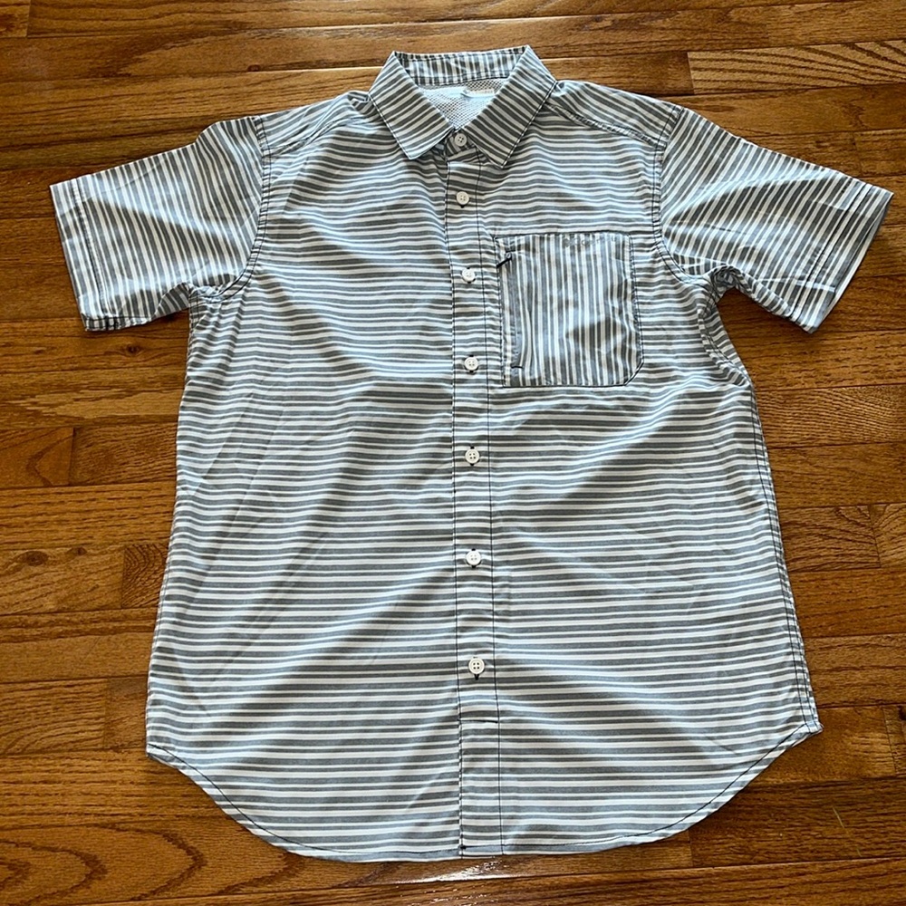 COLUMBIA SHORT SLEEVE BUTTON DOWN